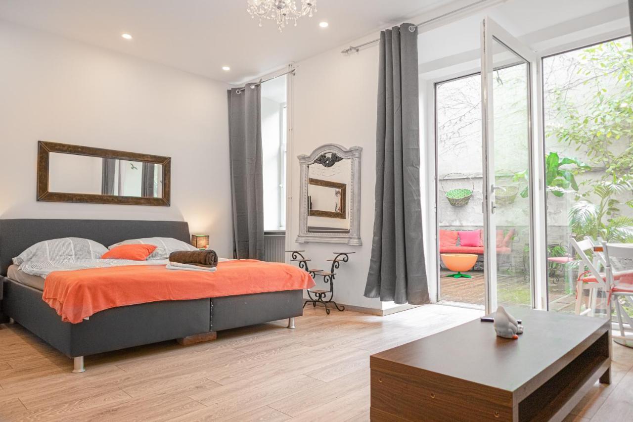 Fullfilling 3Br Shared Apartment With Pleasing Patio เวียนนา ภายนอก รูปภาพ