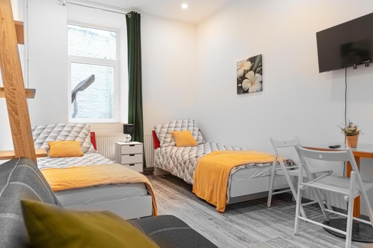 Fullfilling 3Br Shared Apartment With Pleasing Patio เวียนนา ภายนอก รูปภาพ