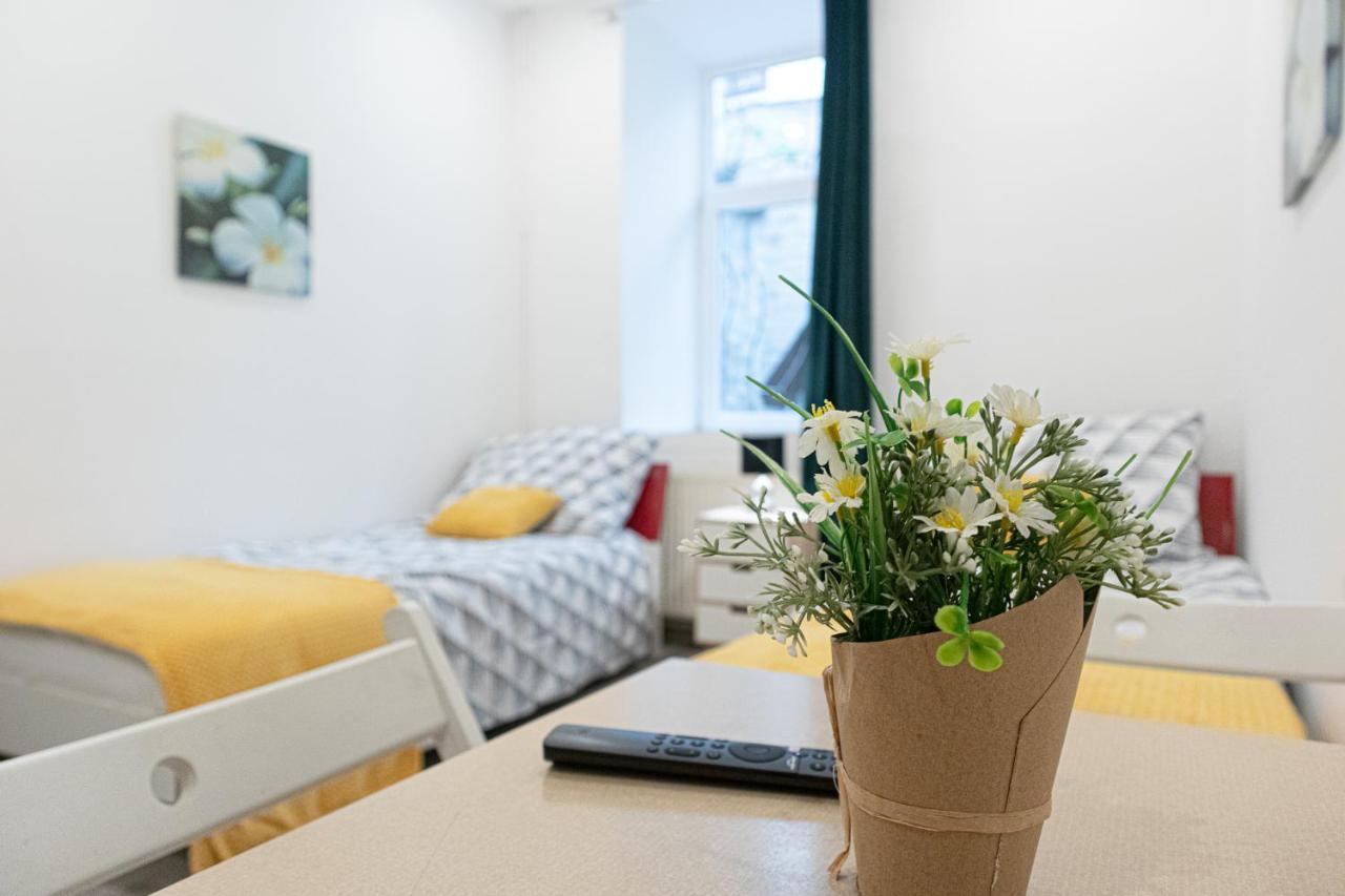 Fullfilling 3Br Shared Apartment With Pleasing Patio เวียนนา ภายนอก รูปภาพ