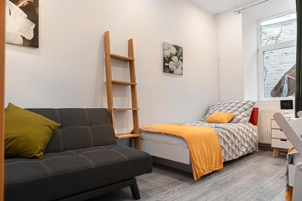 Fullfilling 3Br Shared Apartment With Pleasing Patio เวียนนา ภายนอก รูปภาพ