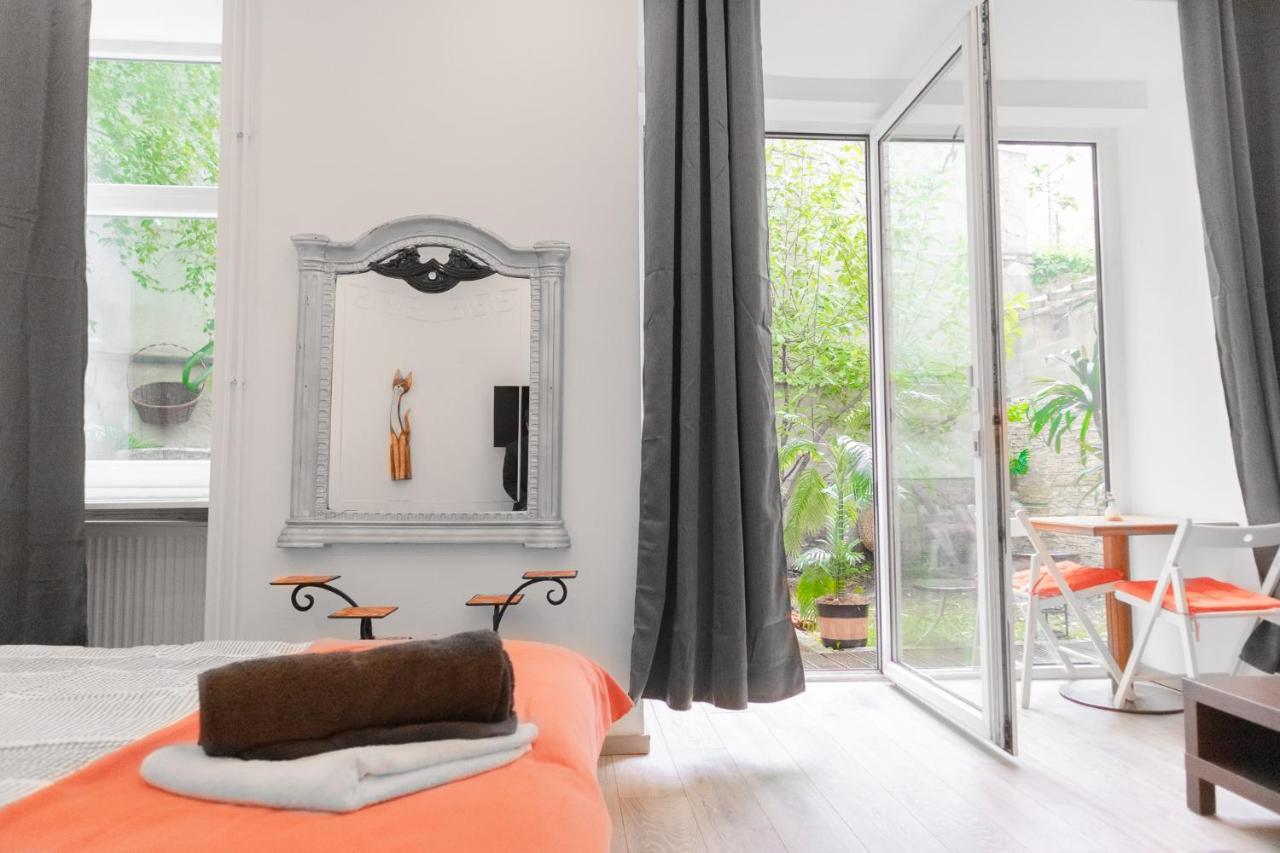 Fullfilling 3Br Shared Apartment With Pleasing Patio เวียนนา ภายนอก รูปภาพ